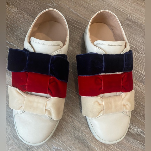 Gucci Shoes - Authentic GUCCI Calfskin Velvet Womens Bow Ace Sneakers size 37 (6.5) 💙🤍❤️